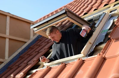 Pose de fenêtres de toit Velux à Larmor-Plage